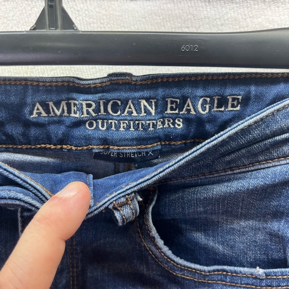 American Eagle Distressed Trashed Hi-Rise Jegging Jeans Womens 6 Blue Denim 2530 - Picture 2 of 11